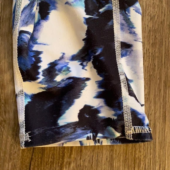 Fabletics legging bundle size Small - Picture 9 of 9